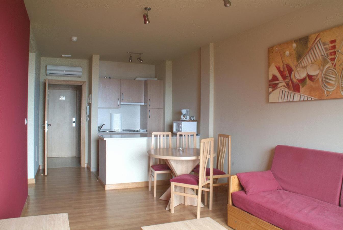 Apartamentos Mar كوميلاس المظهر الخارجي الصورة