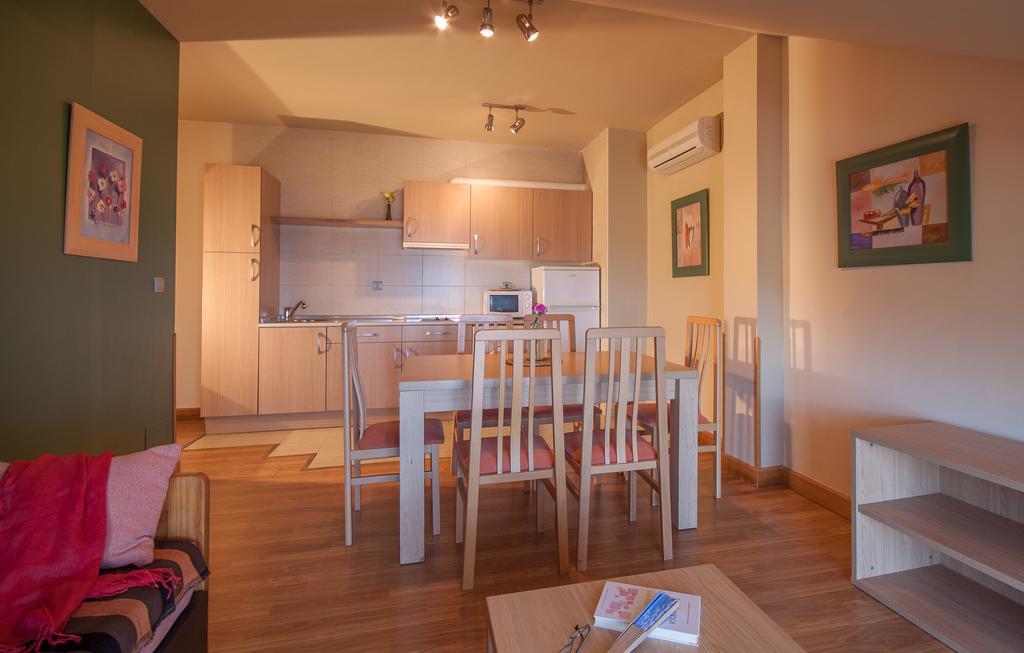Apartamentos Mar كوميلاس المظهر الخارجي الصورة