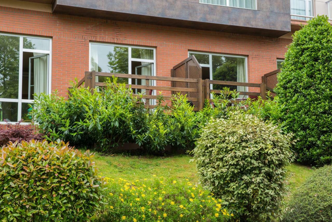 Apartamentos Mar كوميلاس المظهر الخارجي الصورة