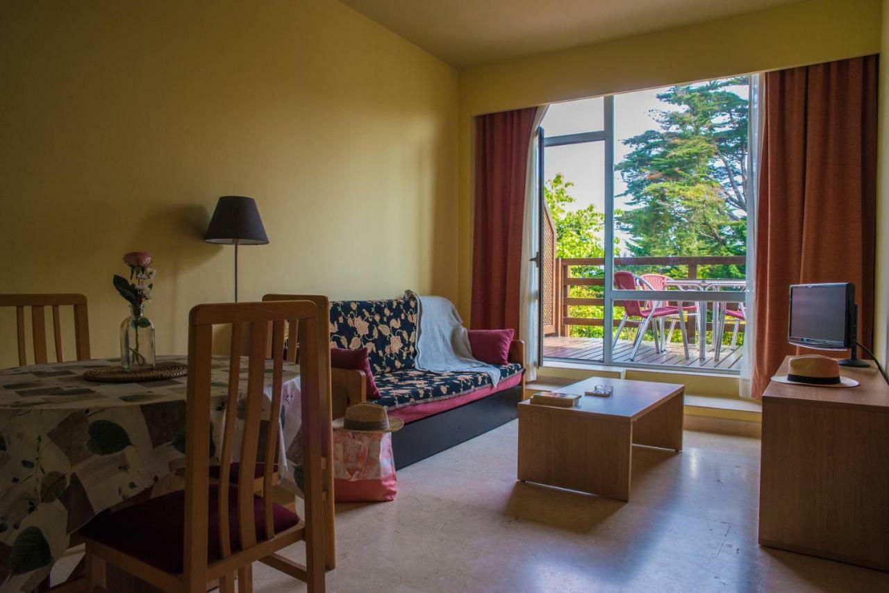 Apartamentos Mar كوميلاس المظهر الخارجي الصورة